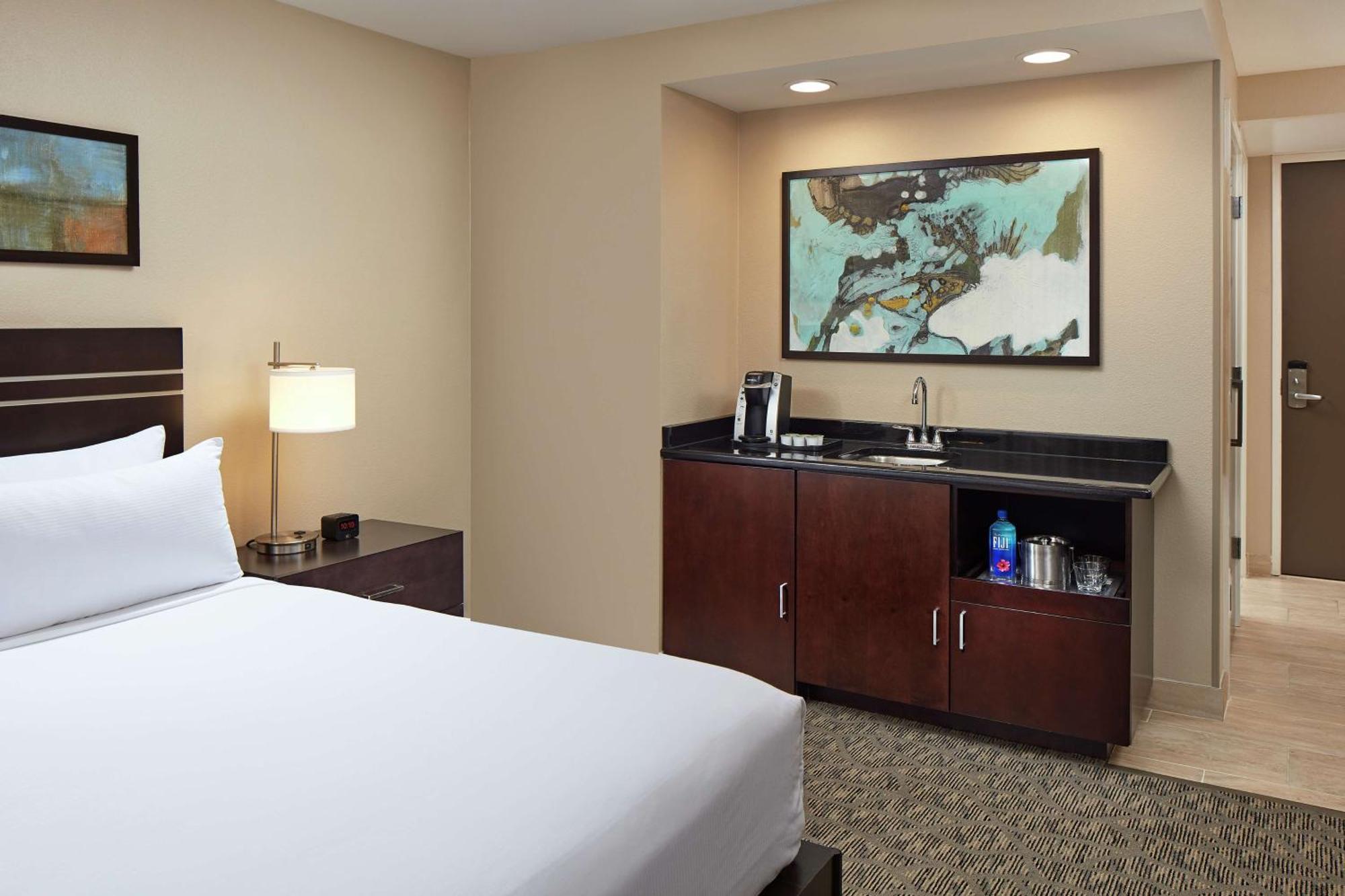 Hotel Hilton Plaza/medical Center 4*